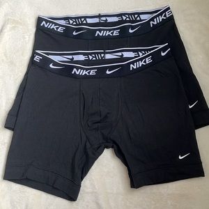 Nike Men’s boxer briefs (2)